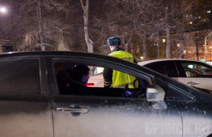 Водителя, отказавшегося снять тонировку, посадили