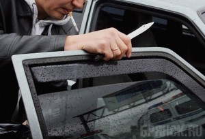 В Брянской области молодая пара напала на таксиста