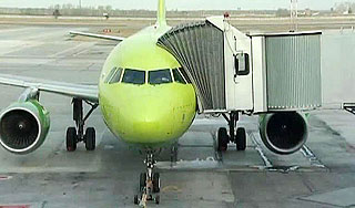 Россиянин учинил дебош в самолете на Москву Россиянин учинил дебош в самолете на Москву