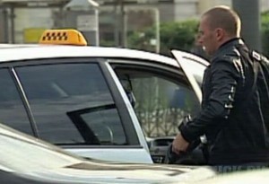 Брянские таксисты «не поделили» пассажира