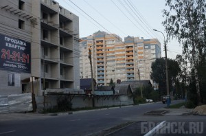 «Что не разбомбил фашист, уничтожит застройщик»