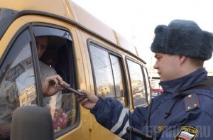 Рейс маршрутчика-выдумщика закончился в полиции