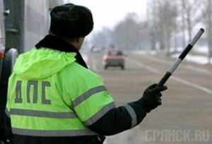 В Брянске задержали парня, перегонявшего «нелегала»
