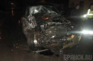 «Митцубиши» не поделила дорогу с «Газелью» Фото: городская Госавтоинспекция