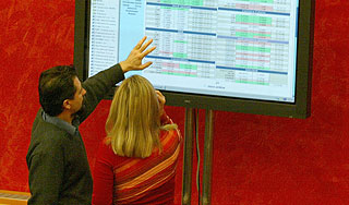 Рубль обвалился до исторического минимума Рубль обвалился до исторического минимума