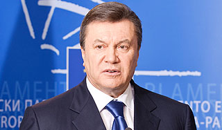 Янукович: Оппозиция перешла грань Янукович: Оппозиция перешла грань