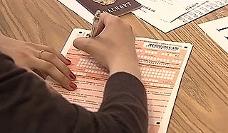 ЕГЭ могут разрешить сдавать в течение года ЕГЭ могут разрешить сдавать в течение года