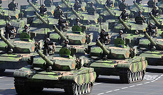 Китайским солдатам стали малы танки Китайским солдатам стали малы танки