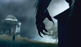 Оборотень на улицах нападает на бразильцев Оборотень на улицах нападает на бразильцев