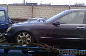В Брянске задержали подозрительный «Мерседес»