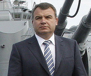 Всплыло боевое прошлое Сердюкова Всплыло боевое прошлое Сердюкова