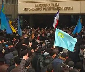Захвачены парламент и правительство Крыма Захвачены парламент и правительство Крыма