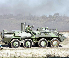 В крымский аэропорт въехали военные В крымский аэропорт въехали военные