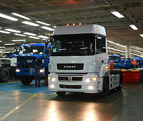 В Чернигове захвачены склады "КамАЗа" В Чернигове захвачены склады "КамАЗа"