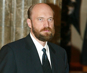 Экс-сенатор Пугачев снова объявлен в розыск Экс-сенатор Пугачев снова объявлен в розыск