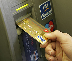 От Visa и Mastercard требуют компенсаций От Visa и Mastercard требуют компенсаций