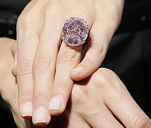 Из хранилища исчез бриллиант за $50 млн Из хранилища исчез бриллиант за $50 млн