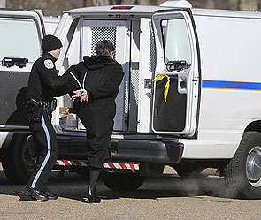 ЦРУ скрыло жестокости на допросах ЦРУ скрыло жестокости на допросах