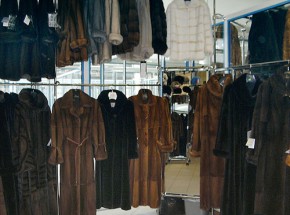 В Брянской области забракованы и сняты с продажи некачественные шубы