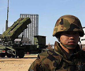 Япония будет сбивать ракеты КНДР Япония будет сбивать ракеты КНДР