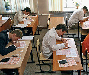 Медведев пригрозил за махинации с ЕГЭ Медведев пригрозил за махинации с ЕГЭ