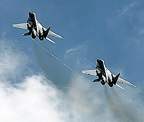 В небо над Харьковом подняли истребители В небо над Харьковом подняли истребители