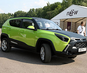 Прохоров объяснил продажу "Ё-мобиля" Прохоров объяснил продажу "Ё-мобиля"