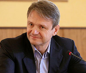 Глава Кубани заработал втрое меньше жены Глава Кубани заработал втрое меньше жены