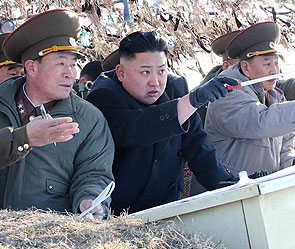 Ким Чен Ын из огнемета сжег министра Ким Чен Ын из огнемета сжег министра