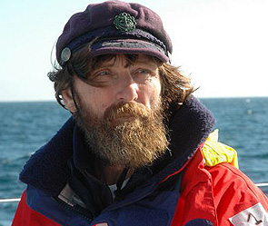 Конюхова засасывает тропический циклон Конюхова засасывает тропический циклон