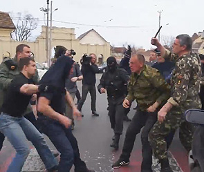 В Одессе произошла драка из-за депутата В Одессе произошла драка из-за депутата