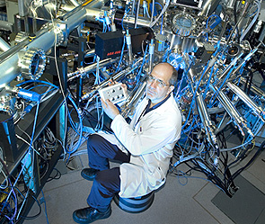 США закрыли научные центры для россиян США закрыли научные центры для россиян