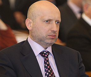 Турчинов предложил провести референдум Турчинов предложил провести референдум