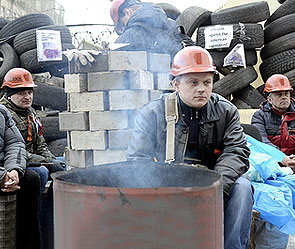 Жители Краматорска блокируют аэродром Жители Краматорска блокируют аэродром