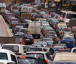 Грузовикам запретят ездить по узким улицам Грузовикам запретят ездить по узким улицам