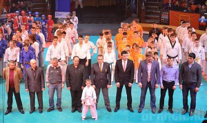 Брянские бойцы выступили в цирке