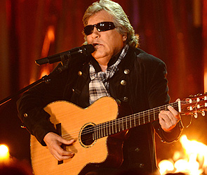 Певец Хосе Фелисиано погиб в ДТП Певец Хосе Фелисиано погиб в ДТП