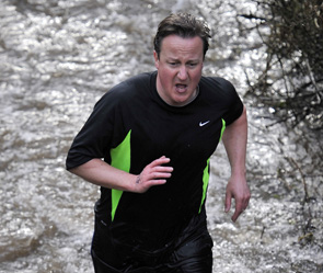 Дэвида Кэмерона ужалила медуза Дэвида Кэмерона ужалила медуза