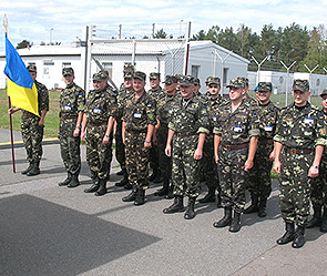 Украина потратит на армию $440 миллионов Украина потратит на армию $440 миллионов