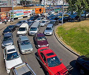 Водителей тихоходов будут штрафовать Водителей тихоходов будут штрафовать