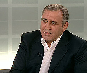 Неверов судится с Навальным Неверов судится с Навальным