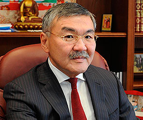 Путин прекратил полномочия главы Калмыкии Путин прекратил полномочия главы Калмыкии