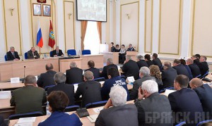 Денег хватает только на предметы первой необходимости и оплату ЖКХ