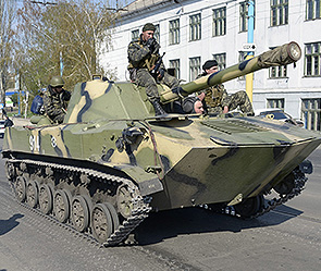 На жителей Мариуполя направили танки На жителей Мариуполя направили танки