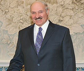 Москва даст Минску два миллиарда долларов Москва даст Минску два миллиарда долларов