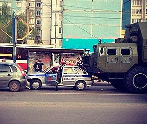 Pакетный комплекс С-300 попал в аварию Pакетный комплекс С-300 попал в аварию