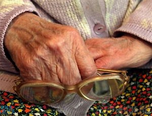 Мошенницы "обчистили" старушку из Навли