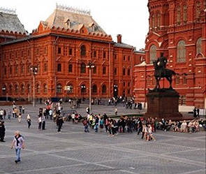 Оппозиция опозорилась на Манежной площади Оппозиция опозорилась на Манежной площади