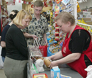 Россияне с трудом платят по кредитам Россияне с трудом платят по кредитам