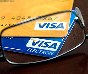 Медведев возмущен Visa и MasterCard Медведев возмущен Visa и MasterCard